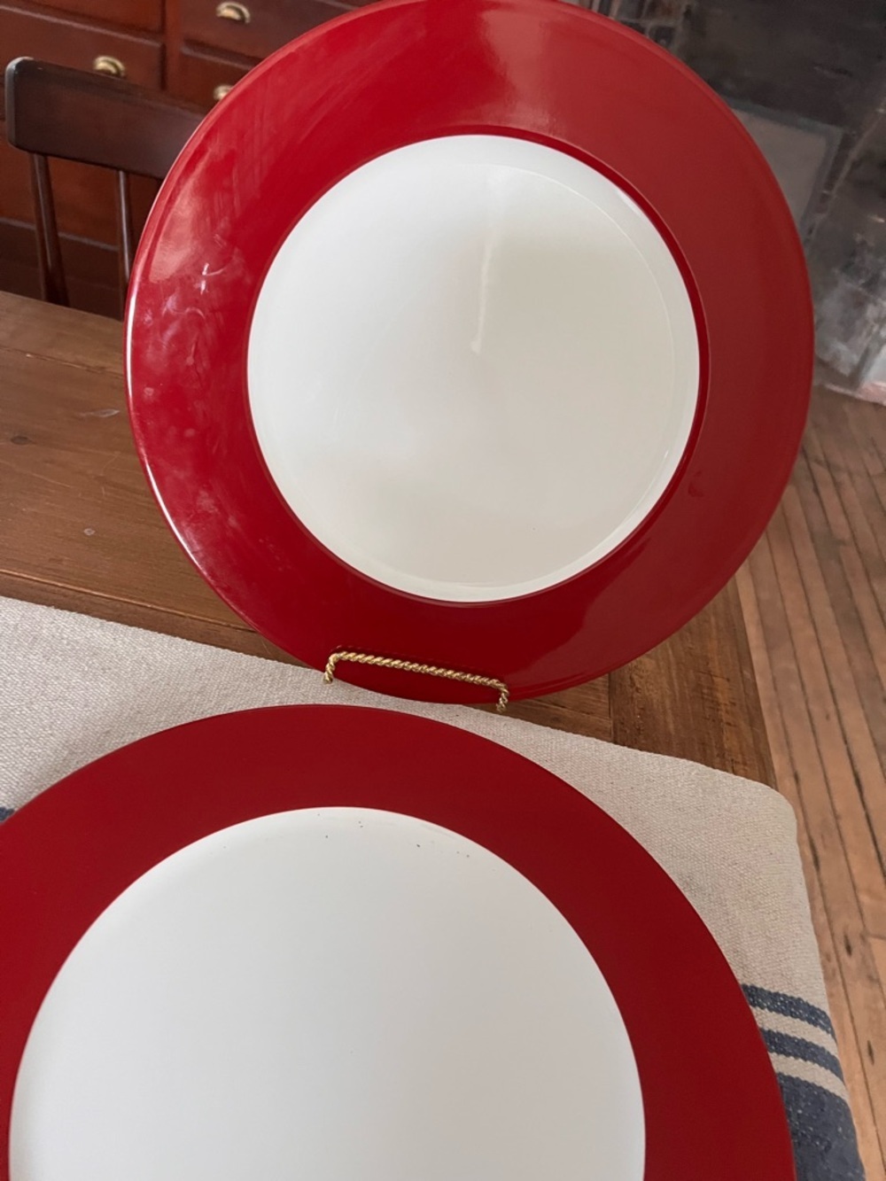 2 Villeroy And Boch Classic Collection Silk Red Dinner Plates - Picture 2 of 5